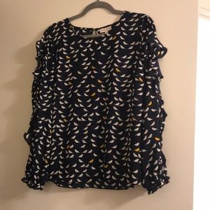 Maison Jules blouse w ruffle sleeves